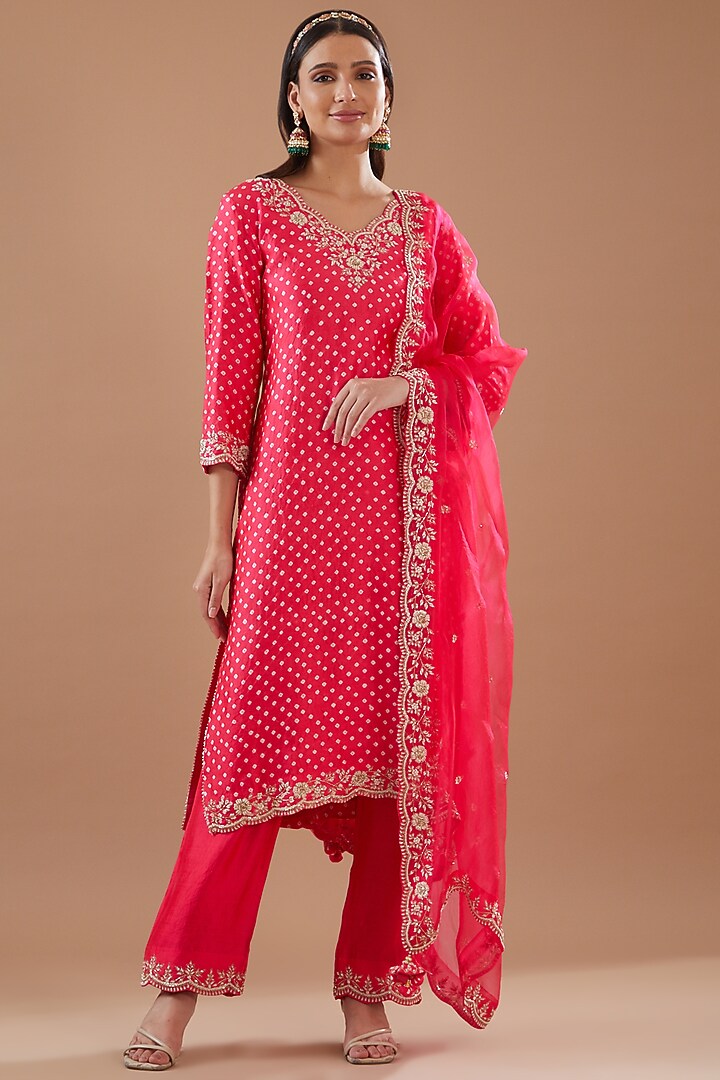 Tomato Red Spun Silk Hand Embroidered Kurta Set by SURBHI SHAH at Pernia's Pop Up Shop